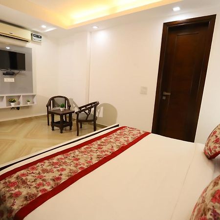 Hotel Nature View Green Park Metro Couple Friendly New Delhi Buitenkant foto